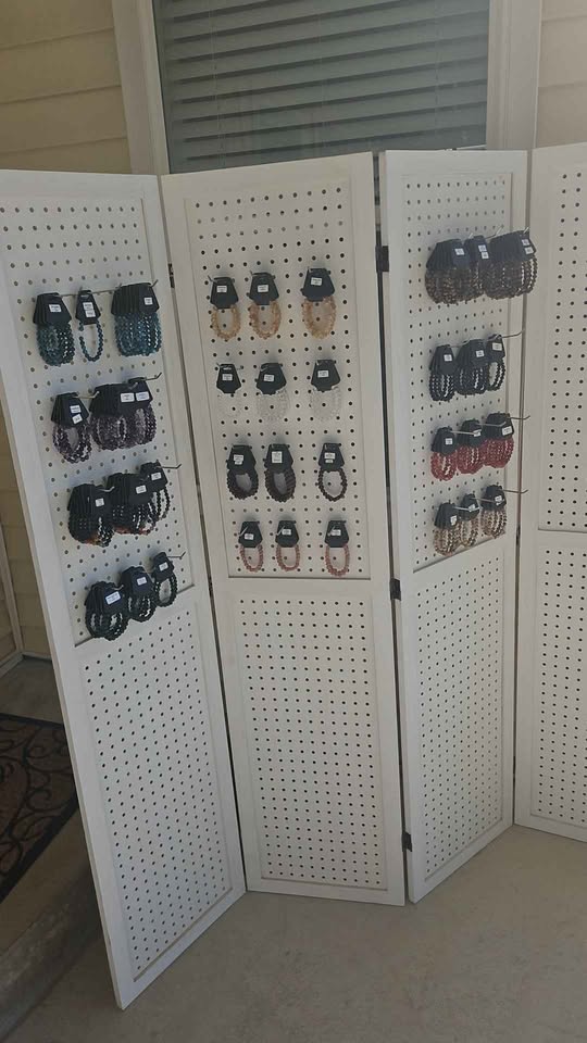Yard Sale – Crystals, Tools & Decor — photo 2