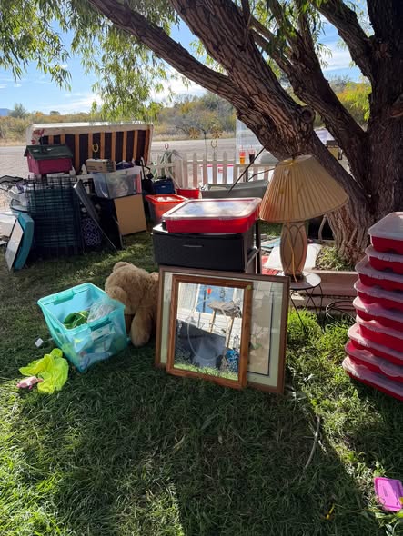 Yard Sale — photo 3